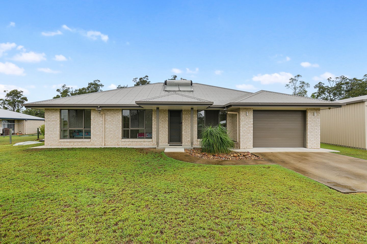 96 Woocoo Dr, Oakhurst QLD 4650, Image 0