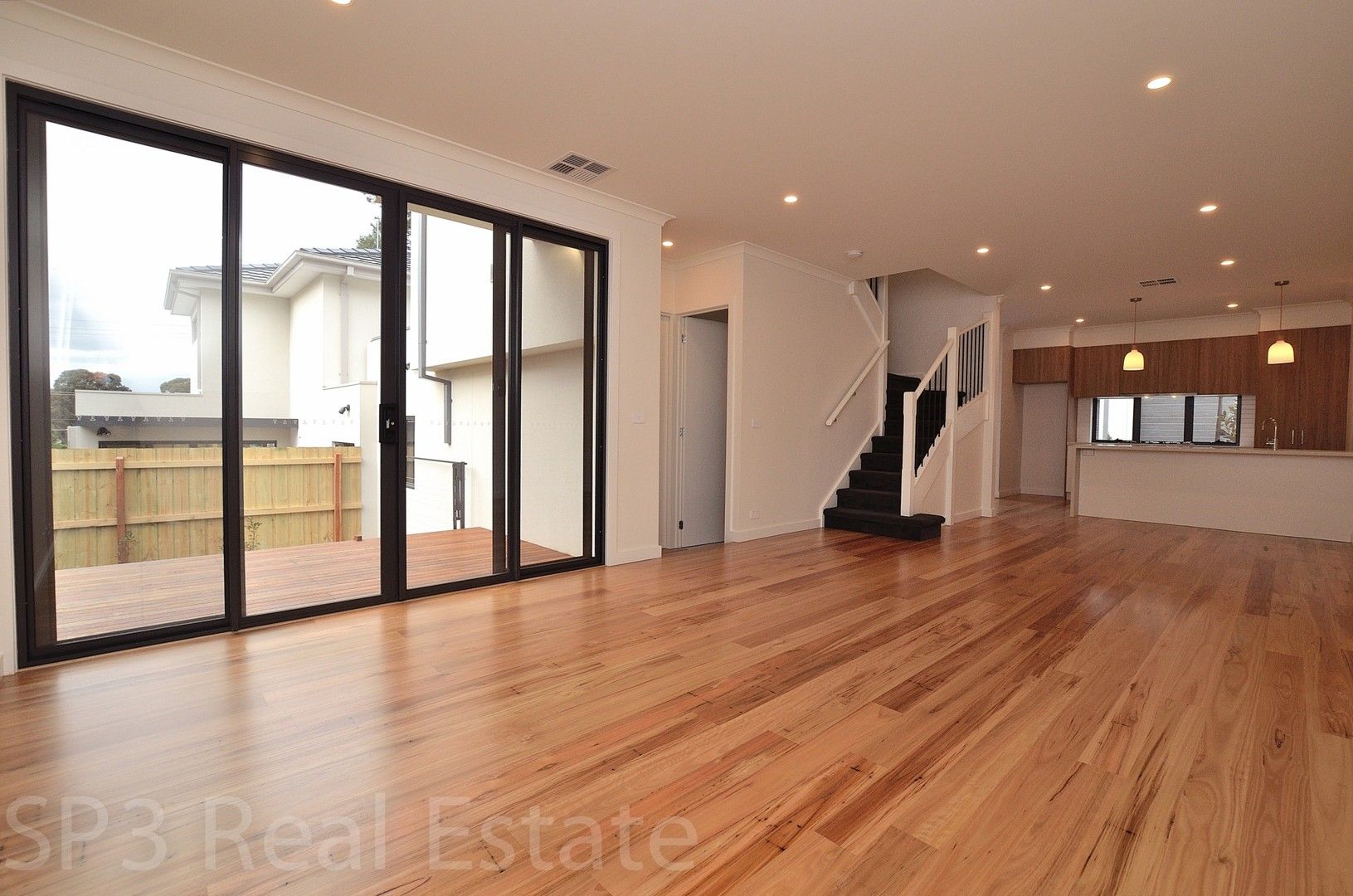 3 bedrooms Townhouse in 4/26 Parker Street TEMPLESTOWE LOWER VIC, 3107