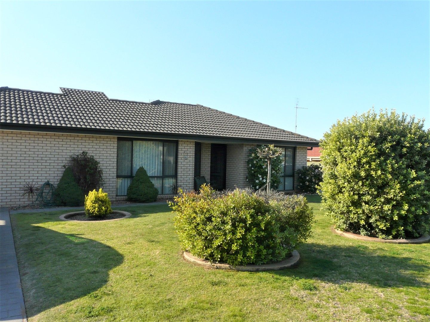 1/2 Riley Court, Tocumwal NSW 2714, Image 0