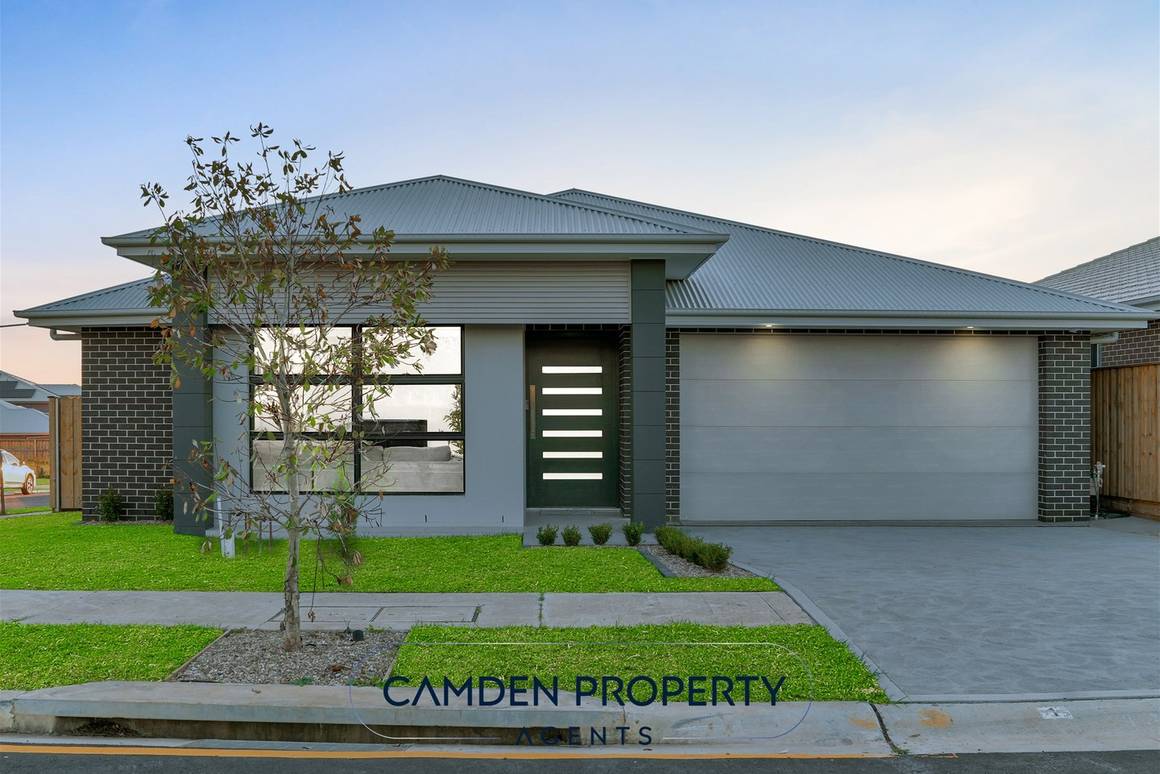 Picture of 1 & 1a Rainbird Street, MENANGLE PARK NSW 2563