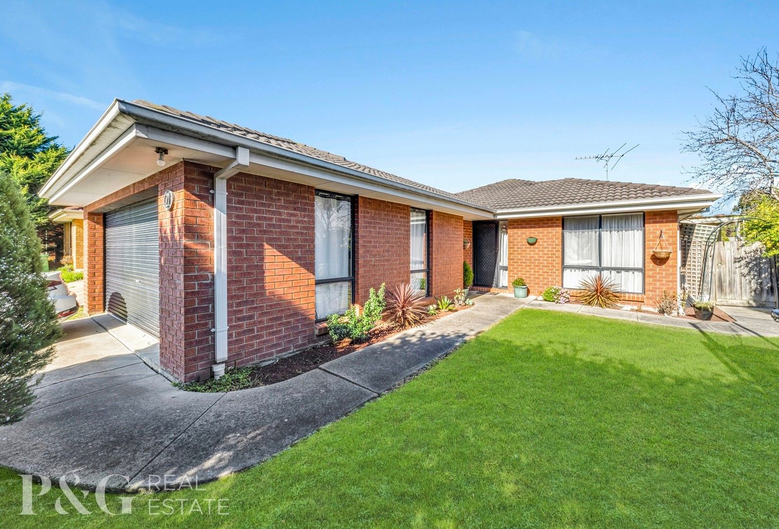 4 bedrooms House in 21 Nita Close NARRE WARREN VIC, 3805