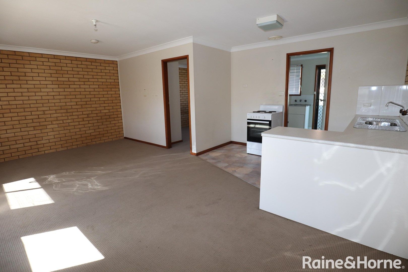 2/24 Bulolo Street, Ashmont NSW 2650 Apartment For Rent Domain