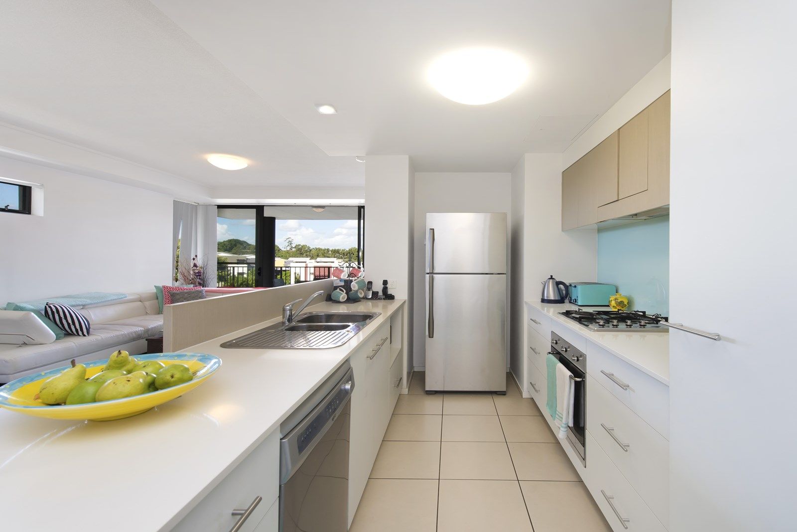 1201/16-28 Surbiton Court, Carindale QLD 4152, Image 2