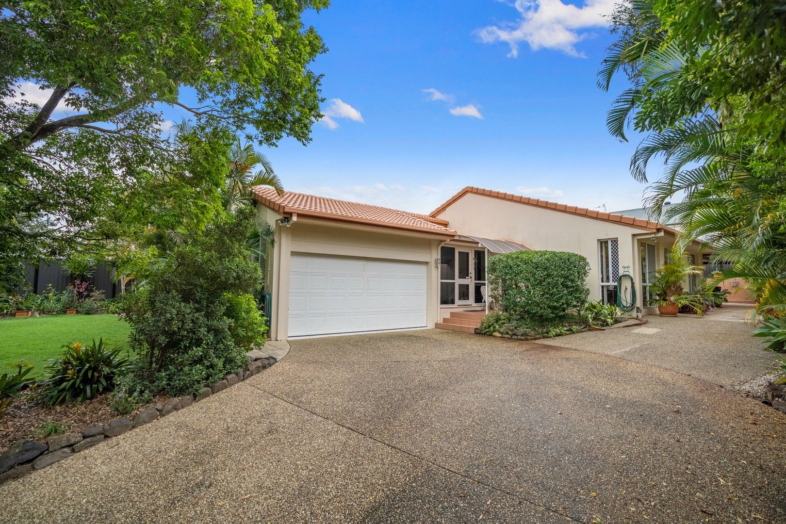 3 bedrooms House in 108 Thorngate Drive ROBINA QLD, 4226