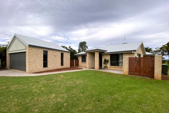 Picture of 33 Noonan Street, PARKES NSW 2870