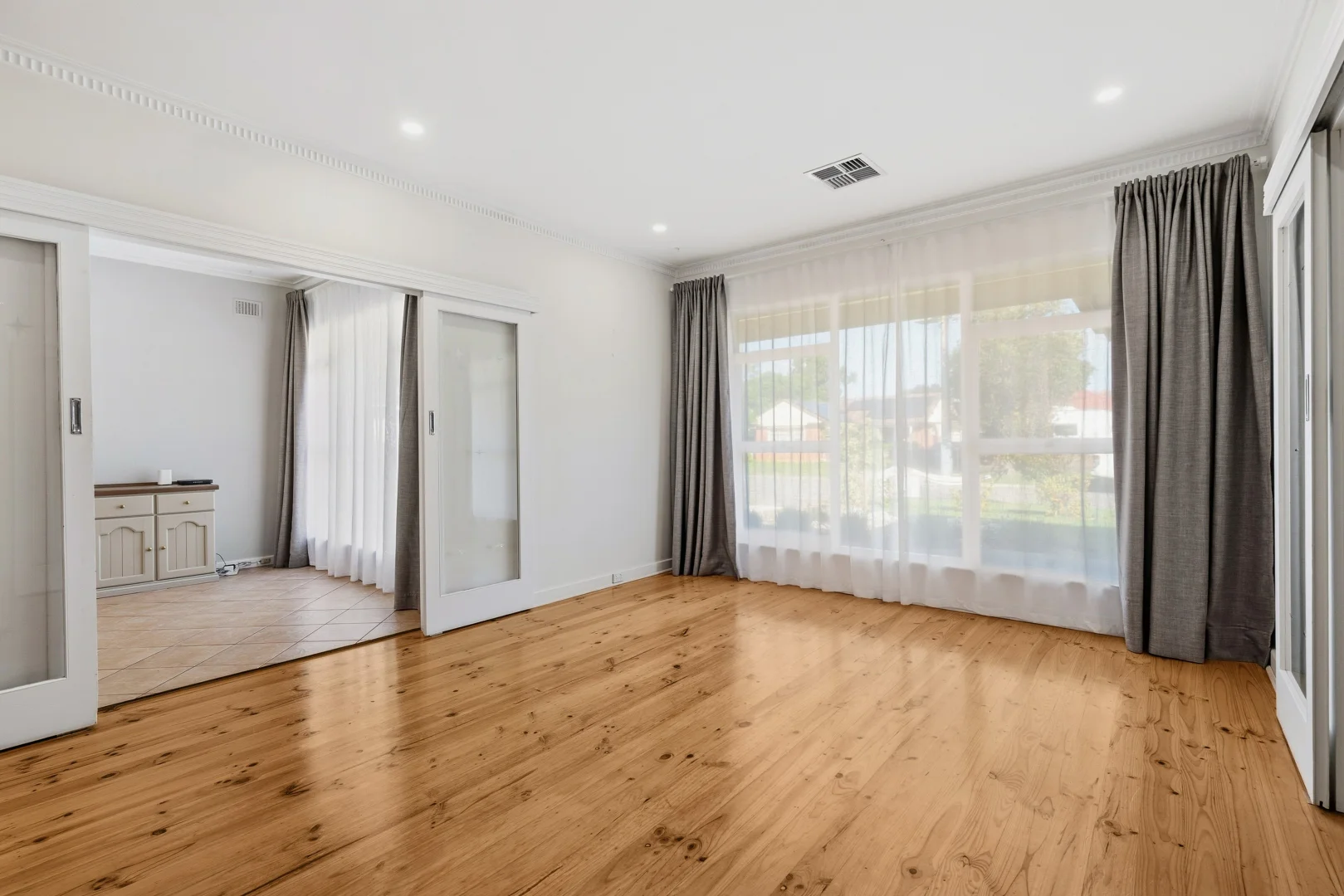 21 Maxwell Rd, Hackham West SA 5163 - House For Rent | Domain