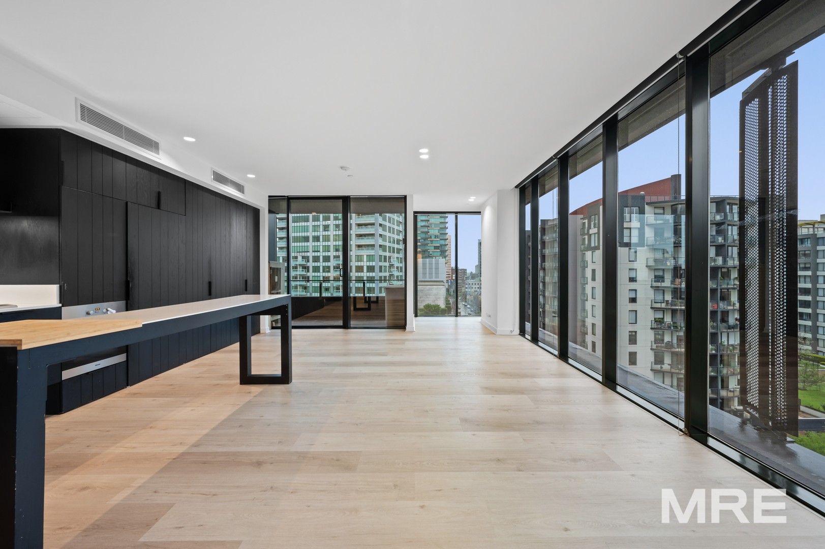2 bedrooms Apartment / Unit / Flat in 804/22 Dorcas Street SOUTHBANK VIC, 3006