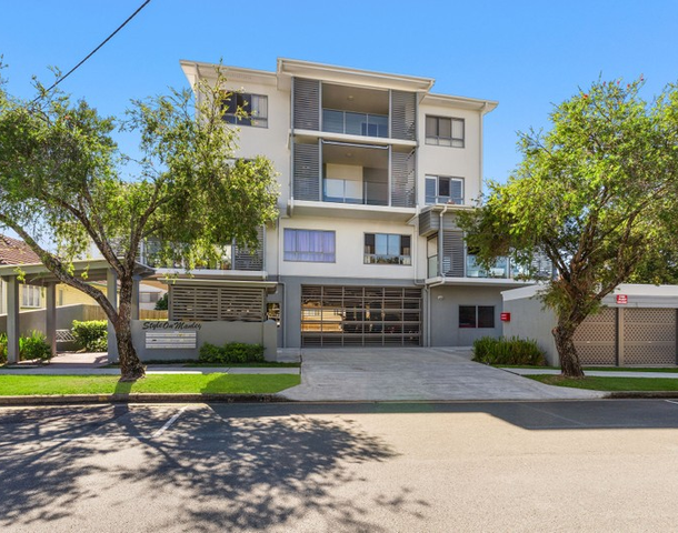 2/2 Manley Street, Redcliffe QLD 4020