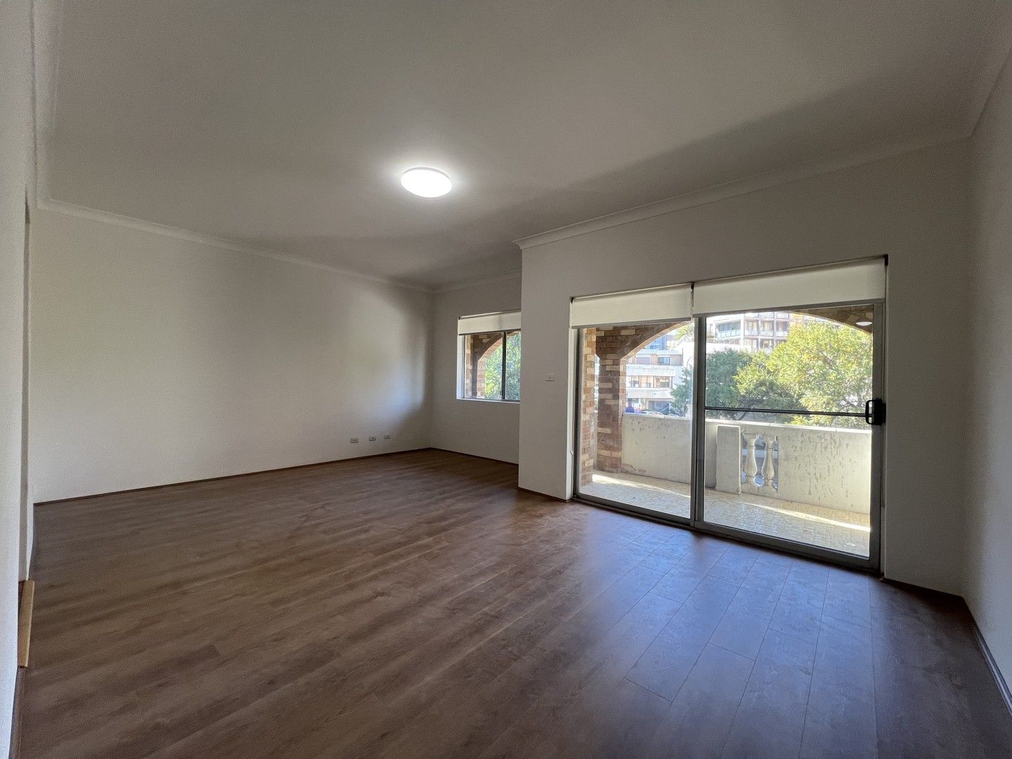 2 bedrooms Apartment / Unit / Flat in 4/63 WONIORA ROAD HURSTVILLE NSW, 2220