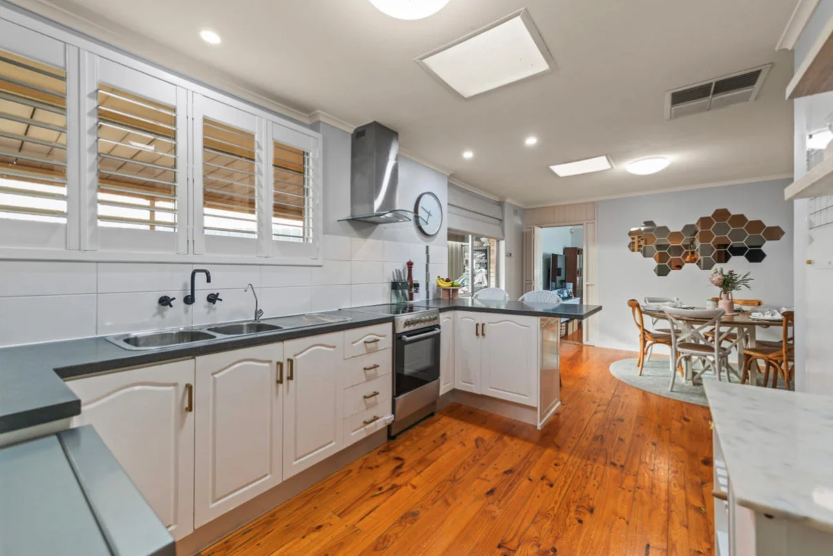 Additional image 8 of 52 Flockhart Avenue, Valley View SA 5093