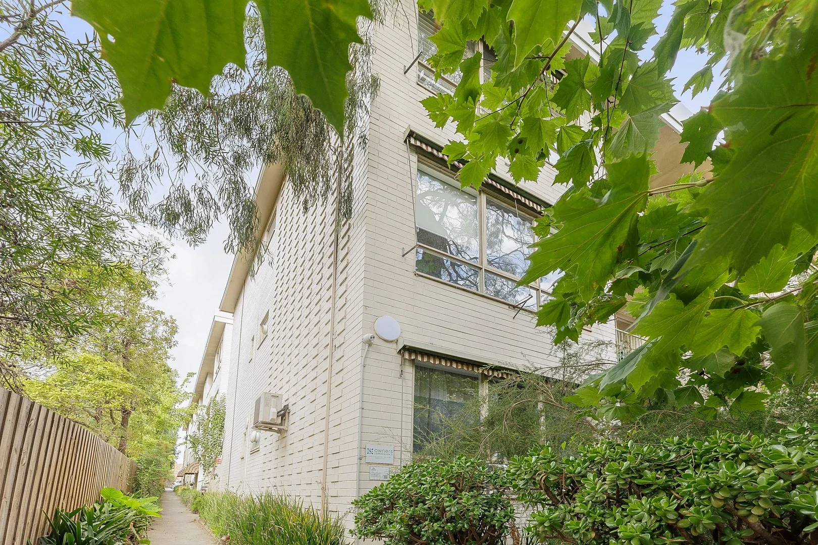 Primary image of 8/32 The Avenue, Windsor VIC 3181