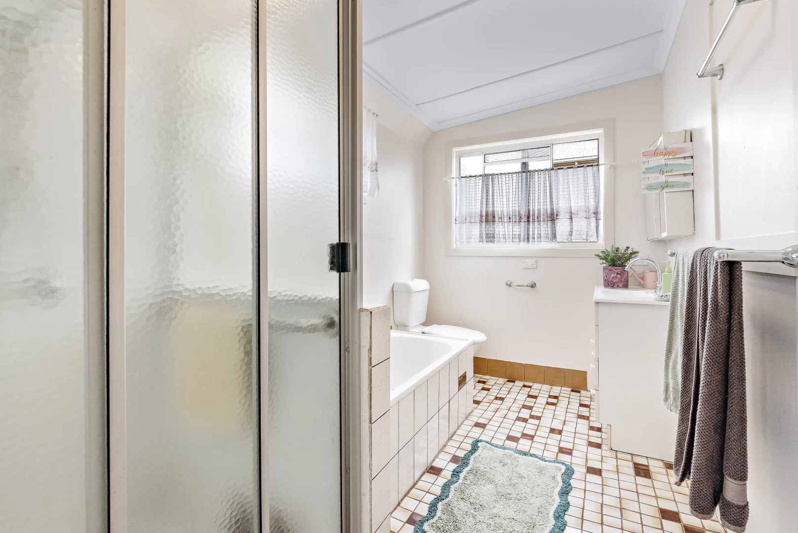 Additional image 11 of 5 Erindee Avenue, Tenterfield NSW 2372