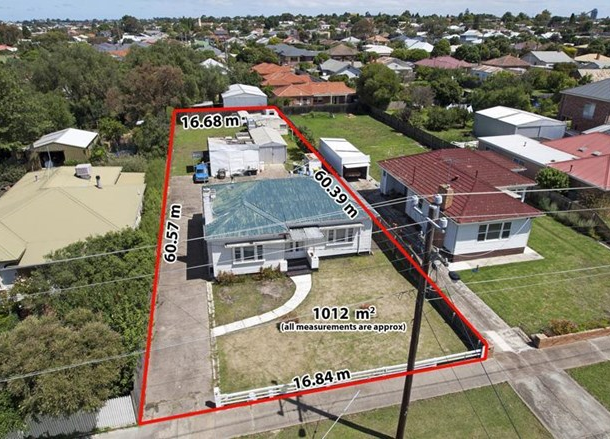 9 Toyne Avenue, Hamlyn Heights VIC 3215