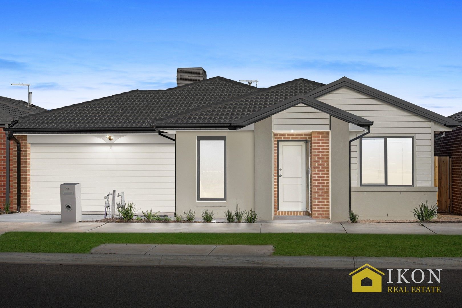 4 bedrooms House in 38 FICUS CIRCUIT WALLAN VIC, 3756