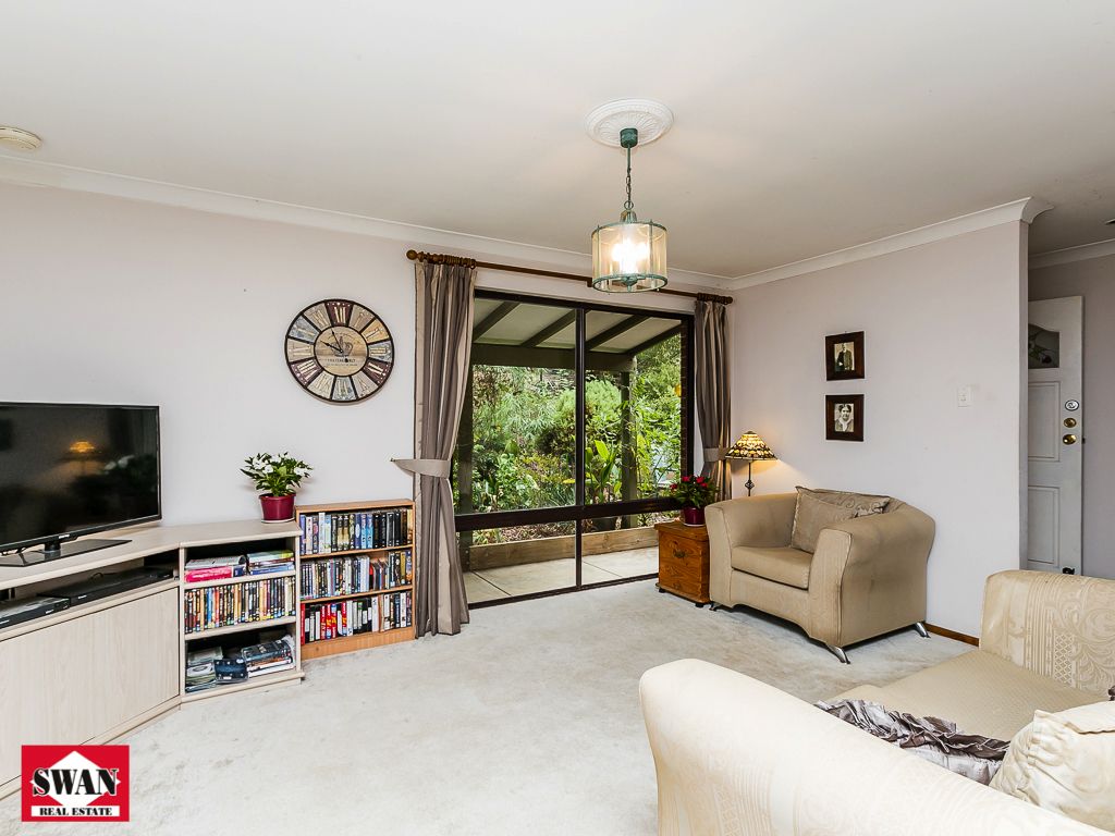 26 Tunnel Rd, Swan View WA 6056, Image 1