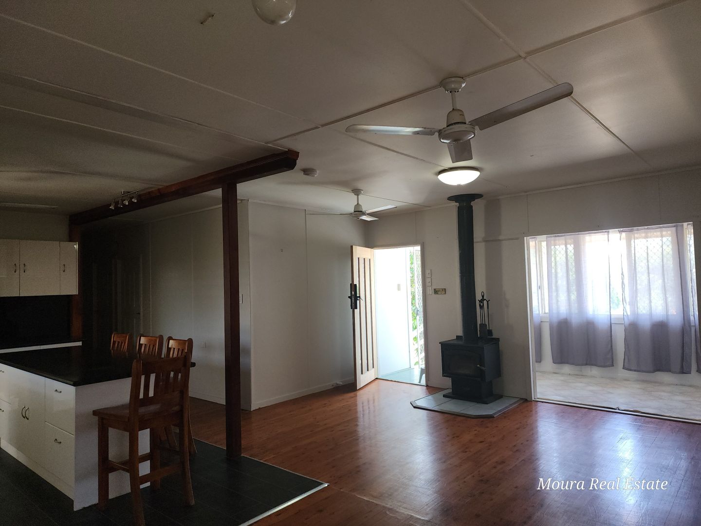 29 Eleventh Ave, Theodore QLD 4719 Domain