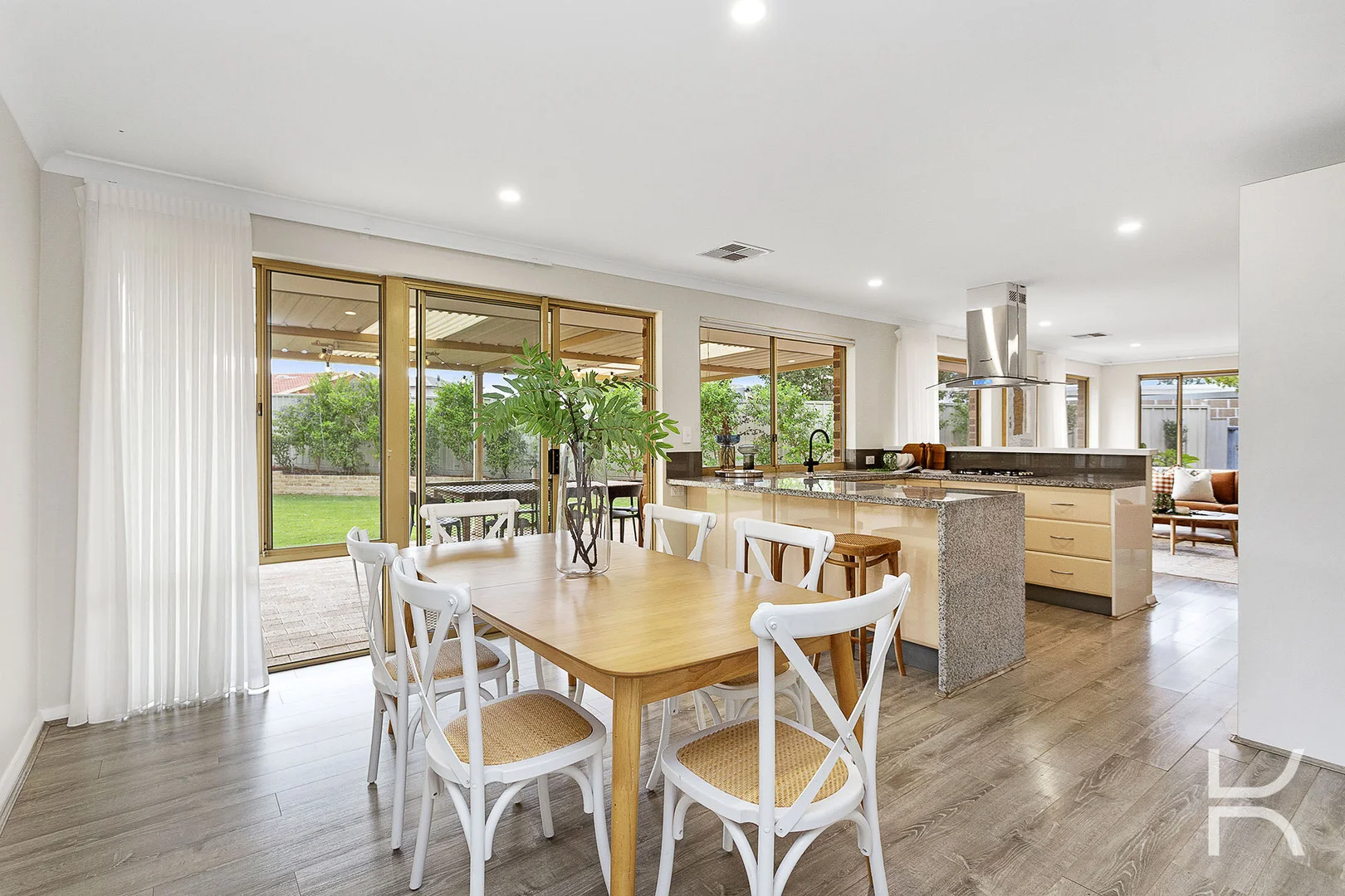 5C Swan Road, Attadale WA 6156