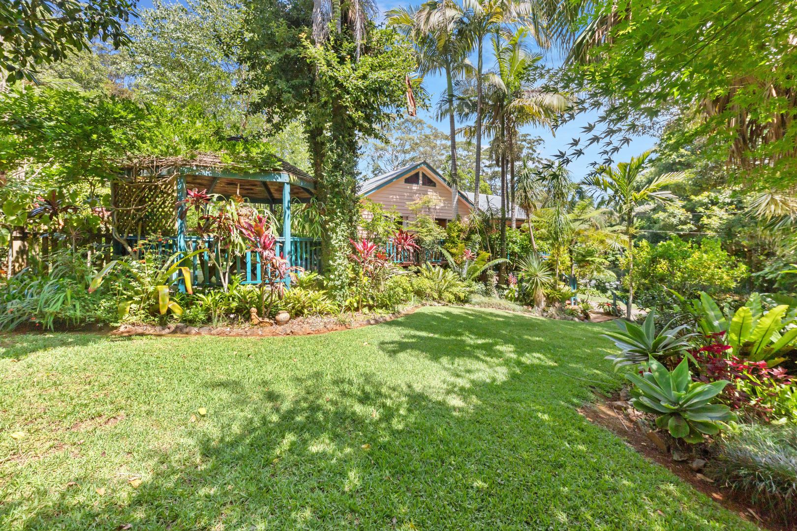 15 Kootenai Drive, Tamborine Mountain QLD 4272, Image 2