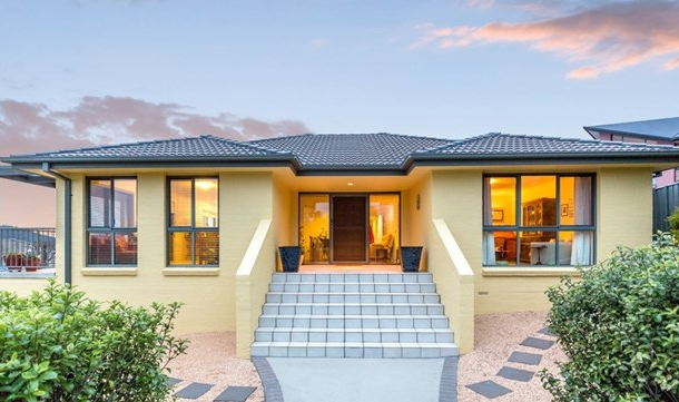 7 Lobelia Close, Jerrabomberra NSW 2619