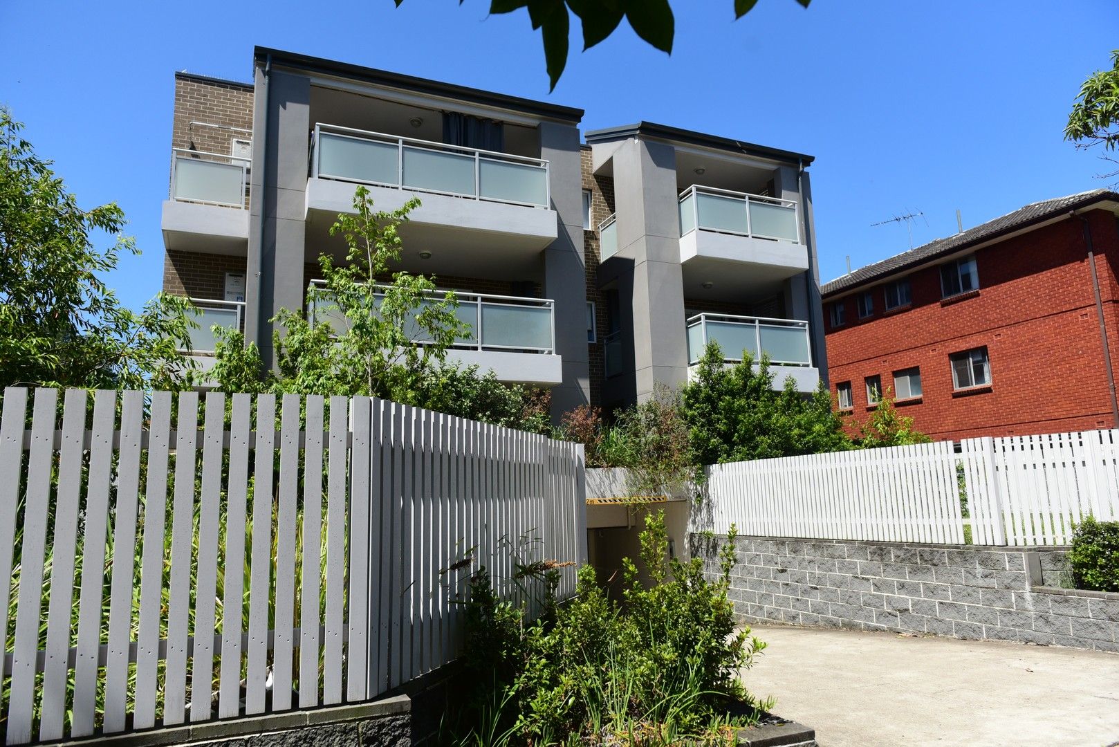 1 bedrooms Apartment / Unit / Flat in 7/31-33 Second Avenue CAMPSIE NSW, 2194
