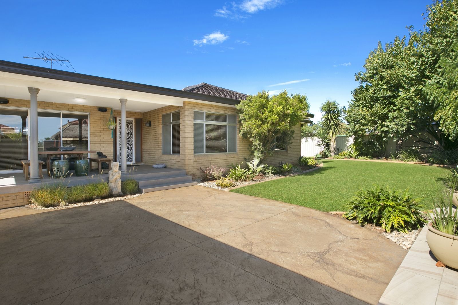 4 Chappel Court, Mount Annan NSW 2567, Image 2