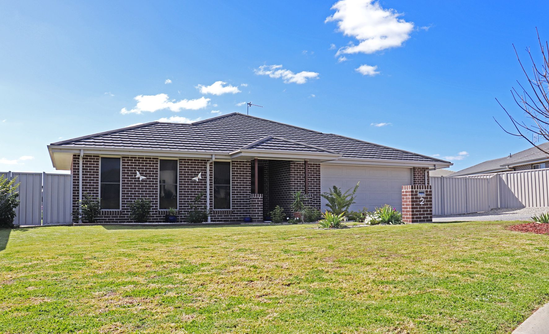 2 Derby Drive, Rosenthal Heights QLD 4370