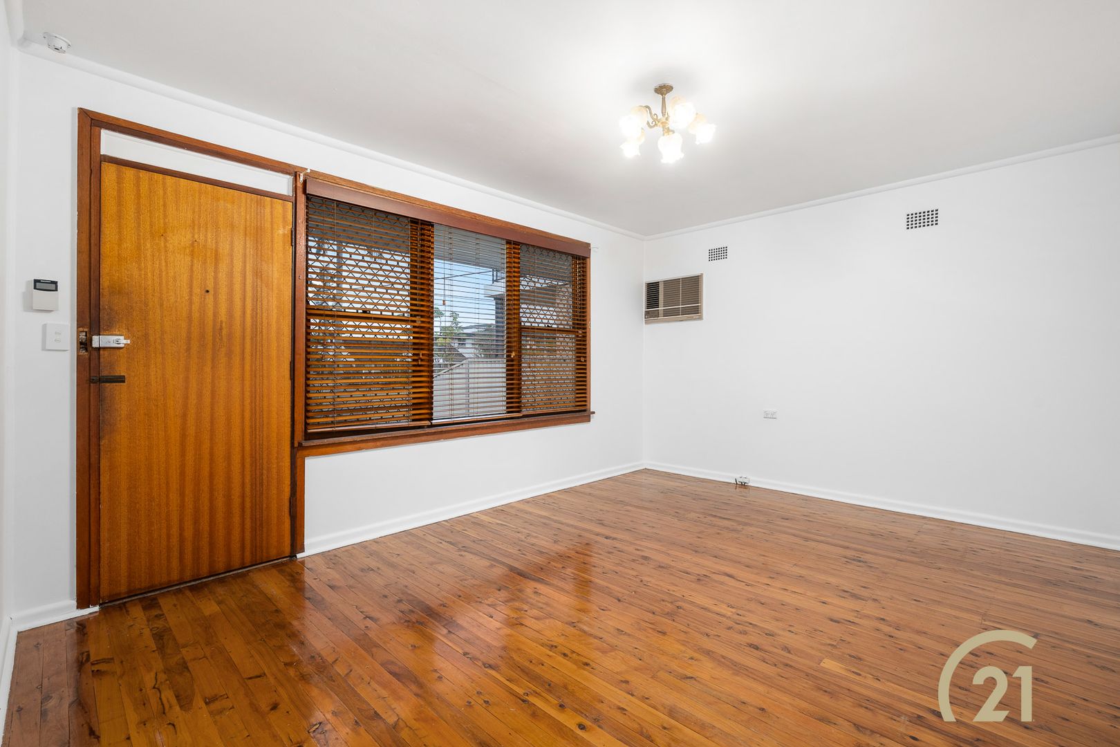 55 Crosby Crescent, Fairfield NSW 2165, Image 1