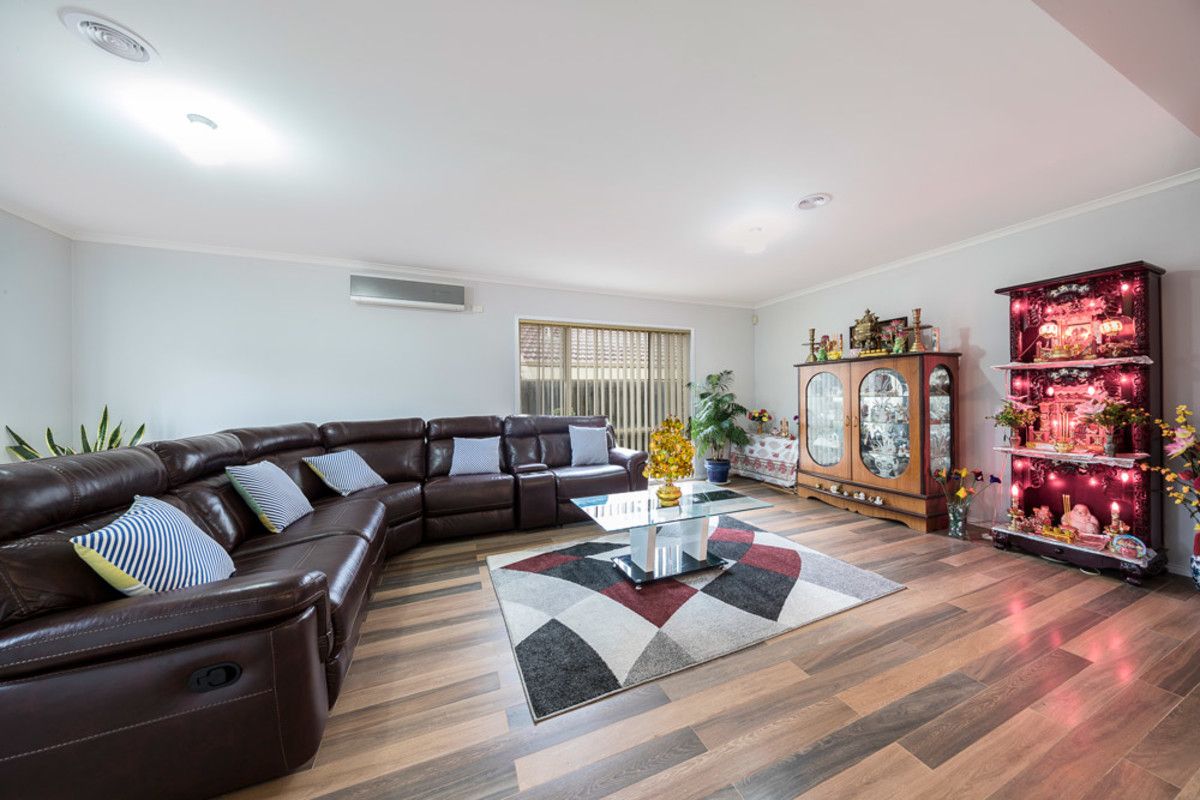 21 Findon Road, Epping VIC 3076, Image 2