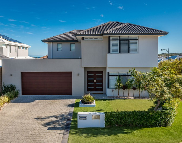 1 Blackpool Promenade, Iluka WA 6028