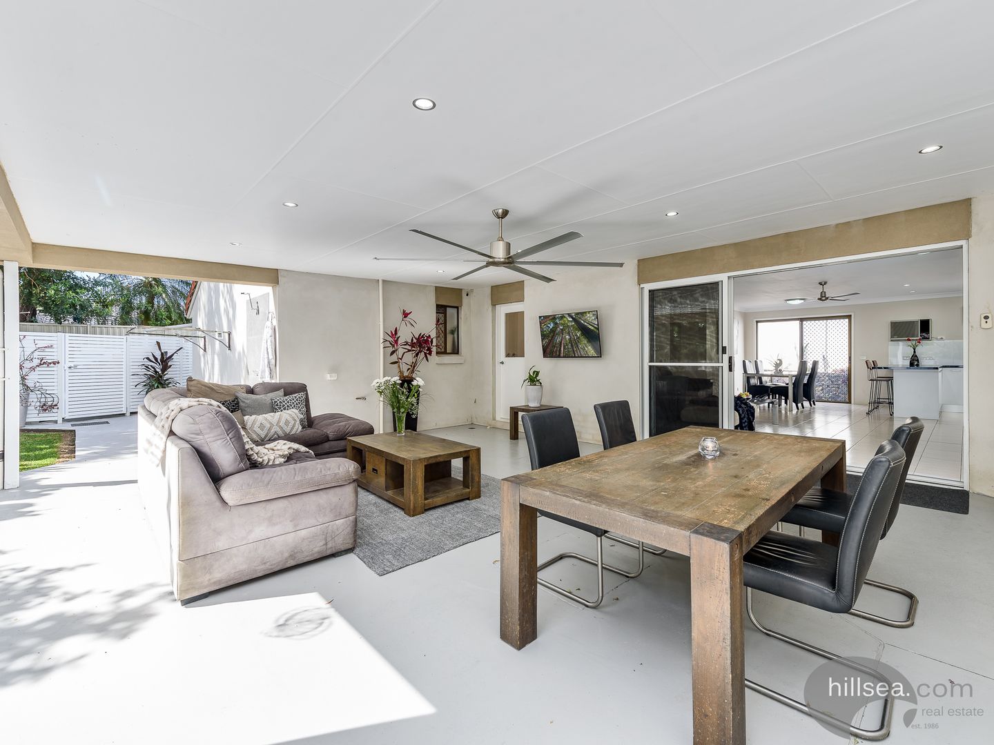 6 Lyons Court, Arundel QLD 4214, Image 1