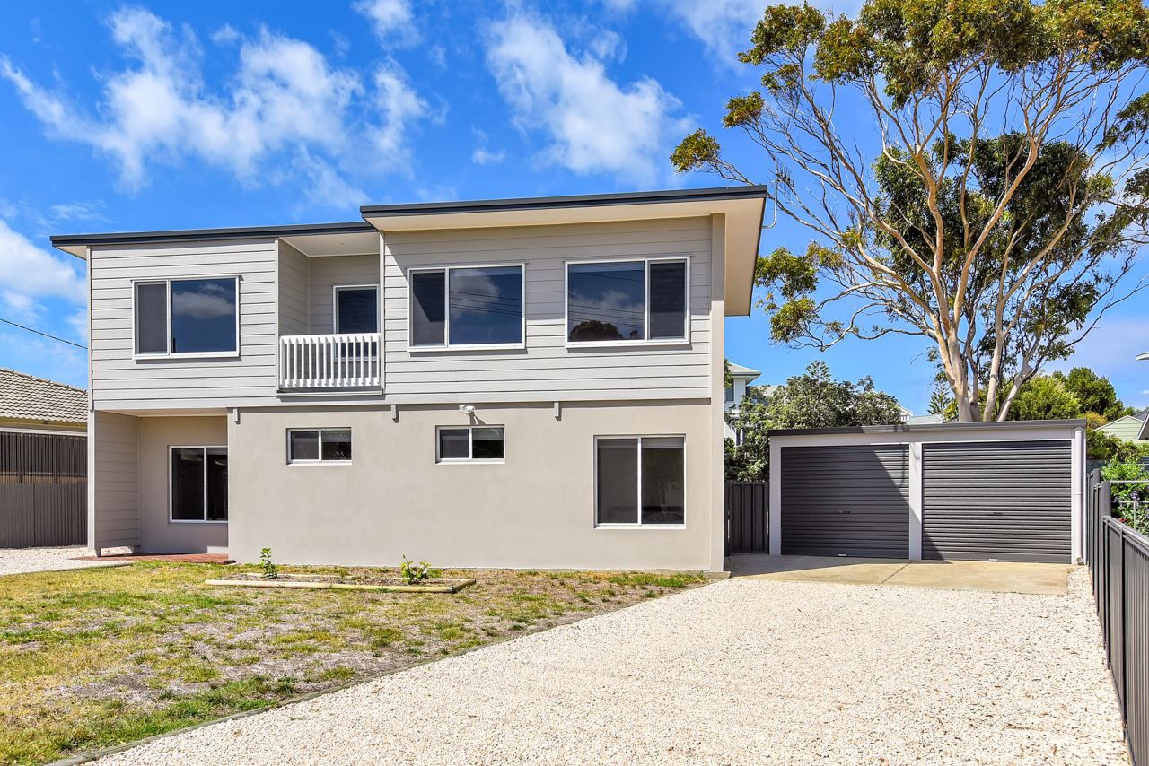 30 Gibson Avenue, Victor Harbor SA 5211, Image 2