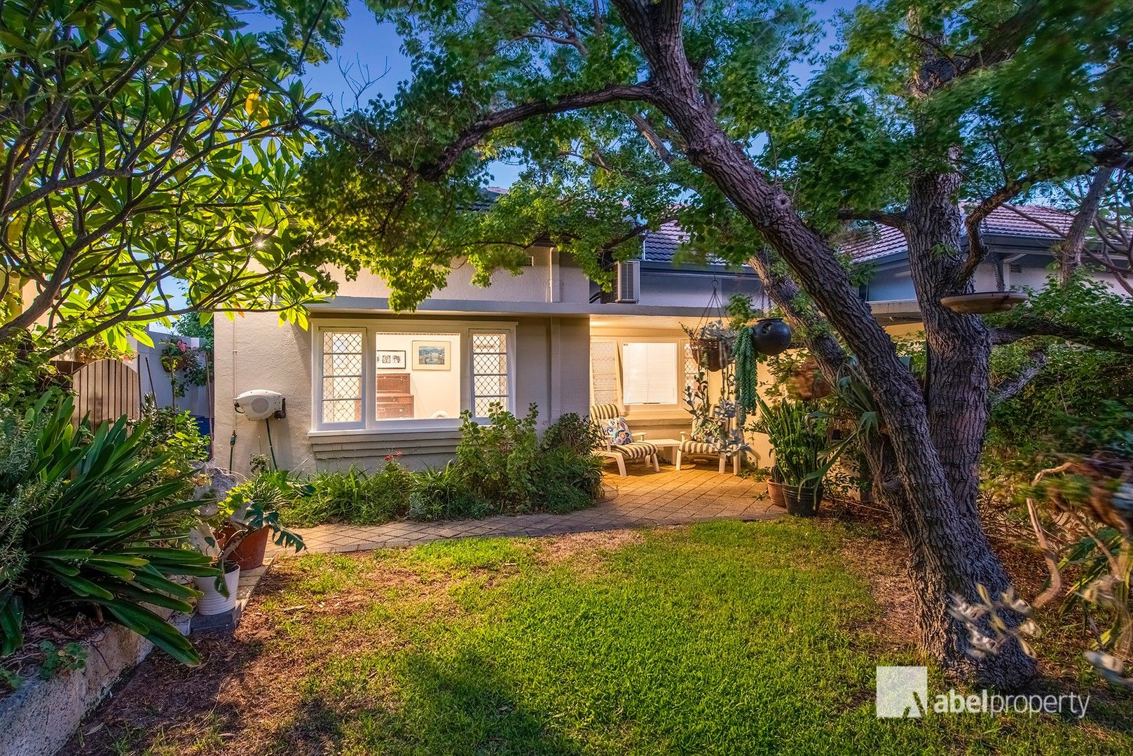 2 bedrooms House in 30 Chatsworth Terrace CLAREMONT WA, 6010