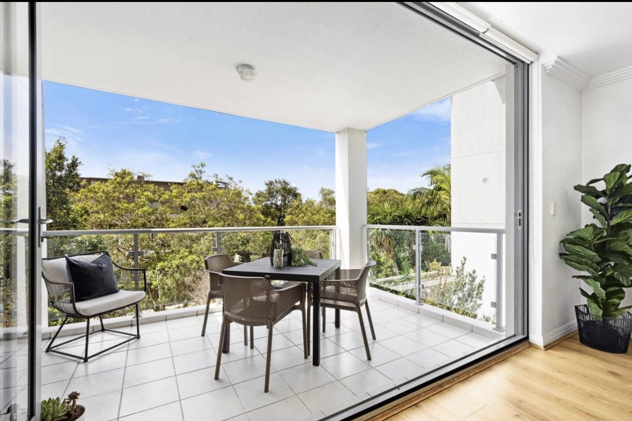 3 bedrooms Apartment / Unit / Flat in 11/31-33 Sturdee Parade DEE WHY NSW, 2099