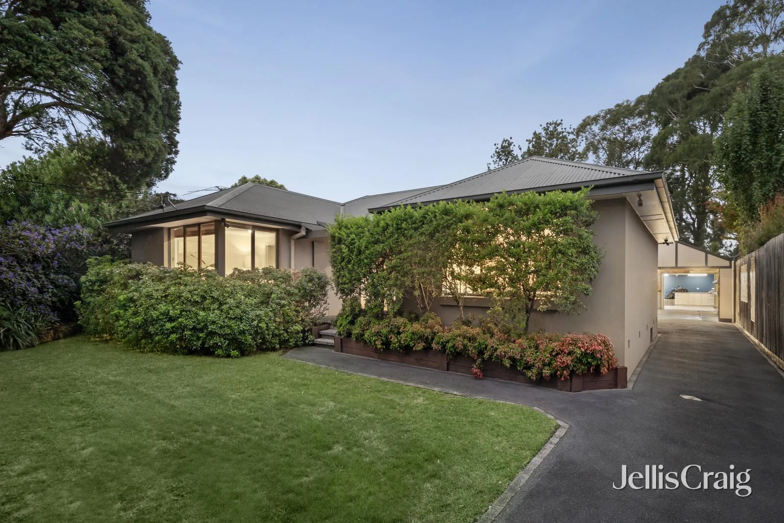 70 Geoffrey Drive, Kilsyth VIC 3137