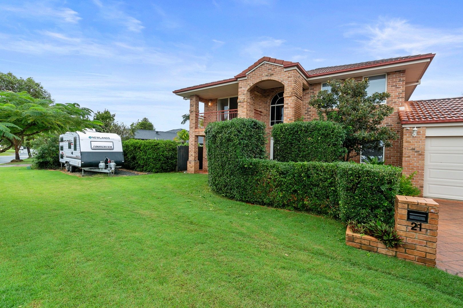 5 bedrooms House in 21 King Island Drive WELLINGTON POINT QLD, 4160