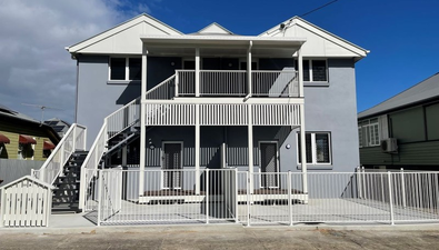 Picture of 2/10 Park Parade, SHORNCLIFFE QLD 4017