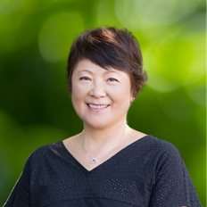 Ritsuko Dickinson, Sales representative