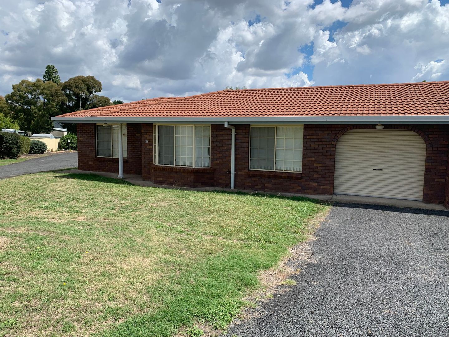 2/380 Grey Street, Glen Innes Property History & Address Research