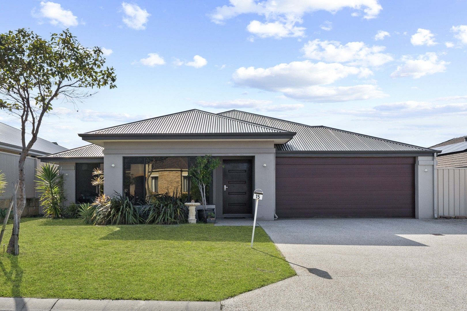 4 bedrooms House in 15 Carbine Corner BALDIVIS WA, 6171