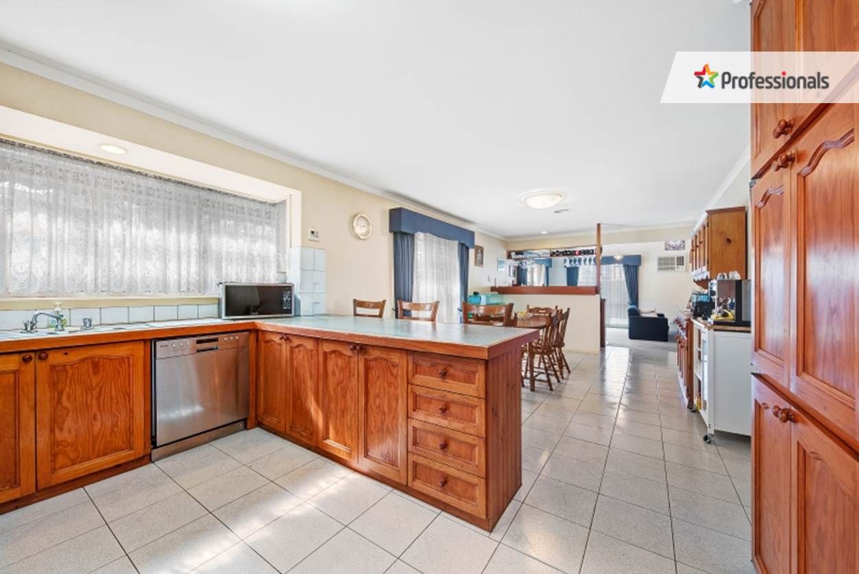 5 Grevillea Crescent, Hoppers Crossing VIC 3029, Image 1