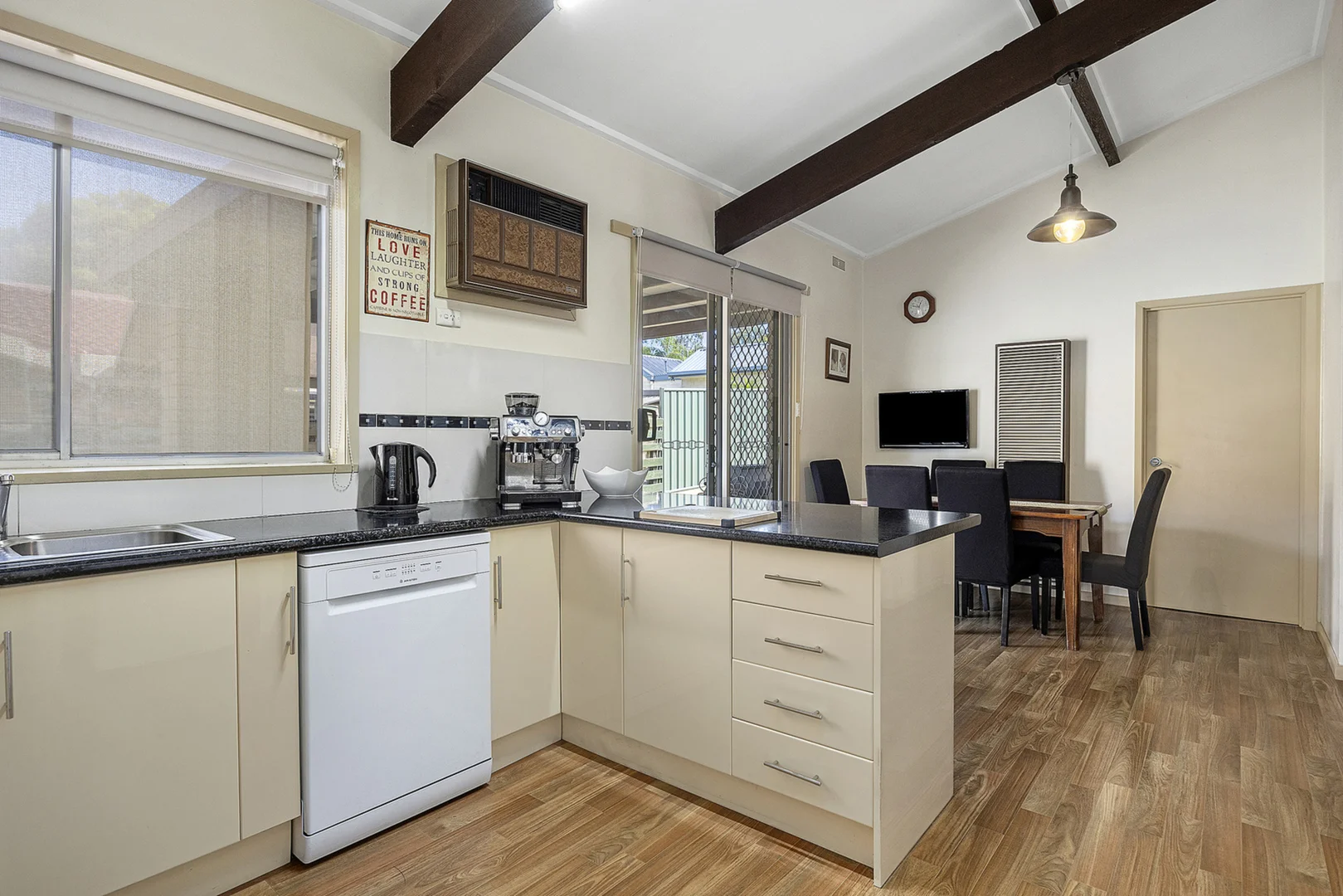 Additional image 3 of 186 Aspinall Street, Kangaroo Flat VIC 3555