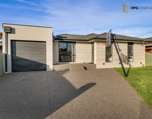 30 Handsworth Crescent, Tullamarine VIC 3043