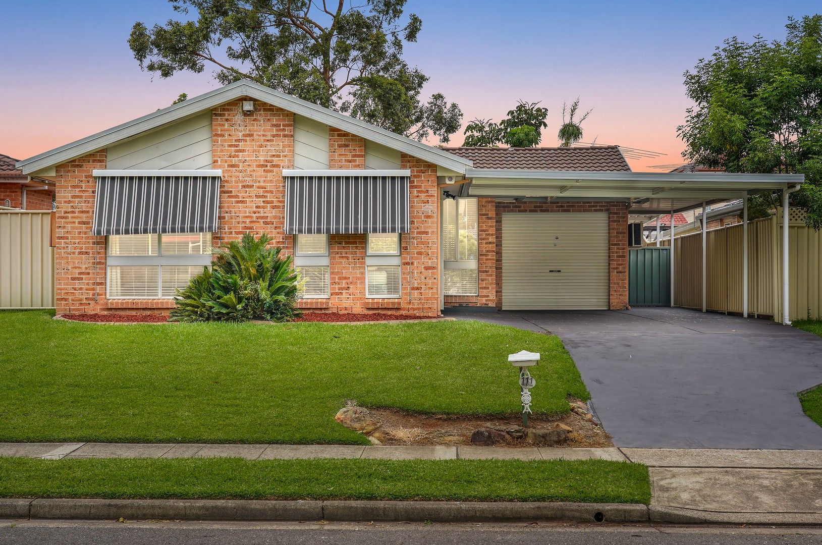 3 bedrooms House in 111 Southee Circuit OAKHURST NSW, 2761