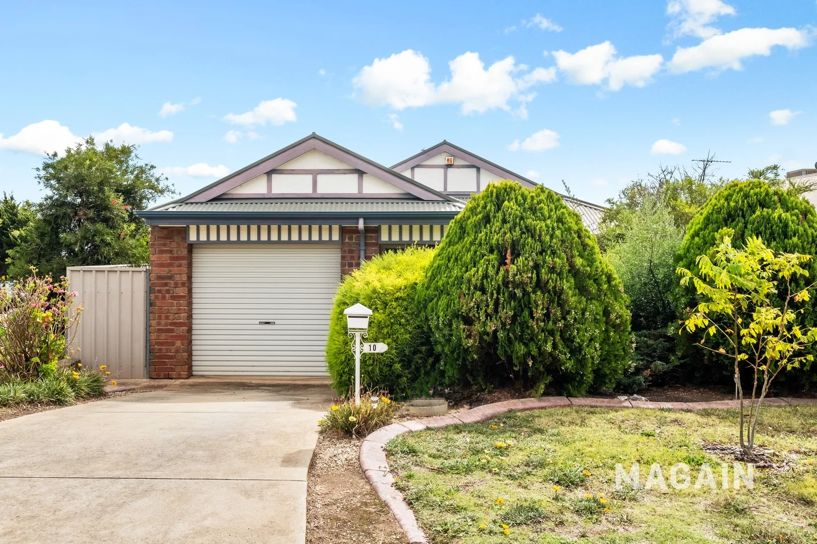 Primary image of 10 Tuscanny Wy, Woodcroft SA 5162