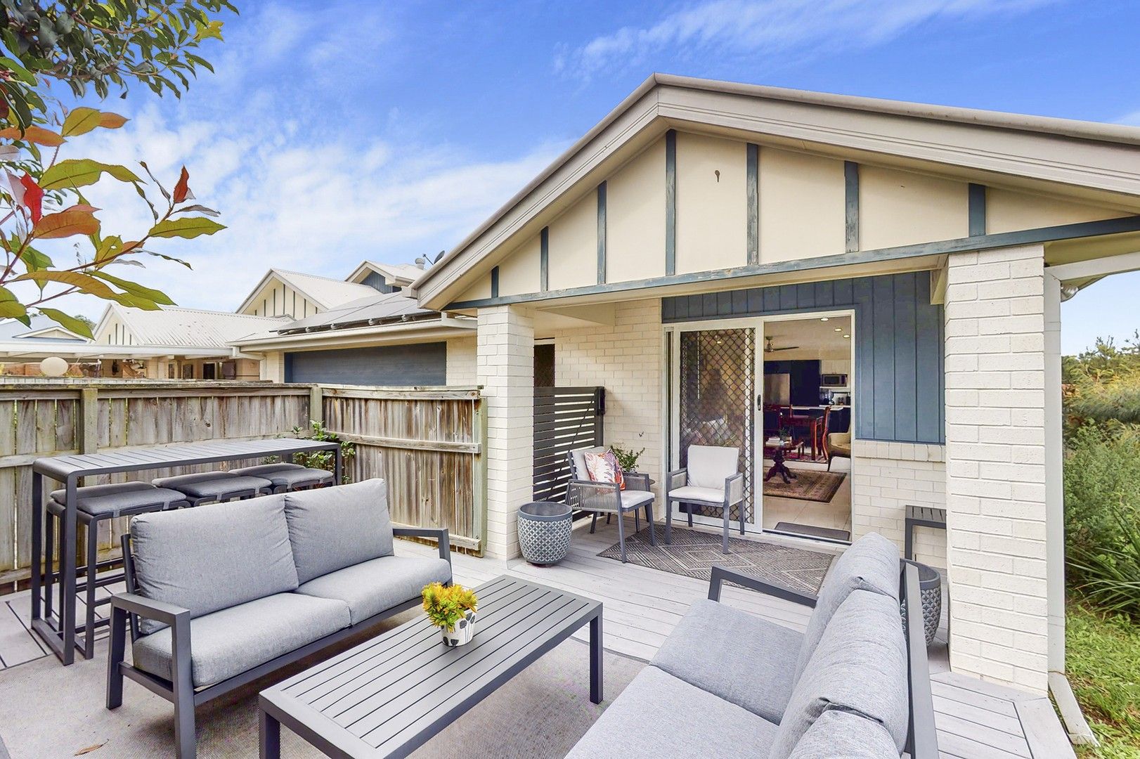 3 bedrooms Duplex in 2/2 Fimbriata Court ORMEAU QLD, 4208