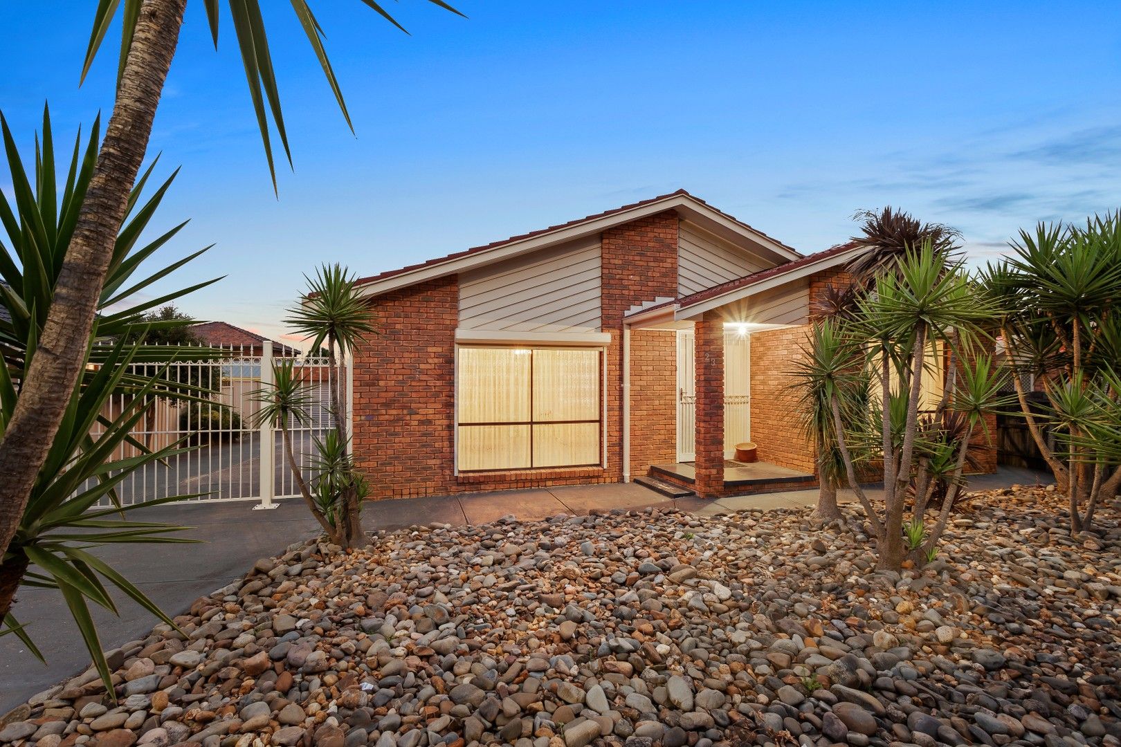 3 bedrooms House in 23 Prince of Wales MILL PARK VIC, 3082