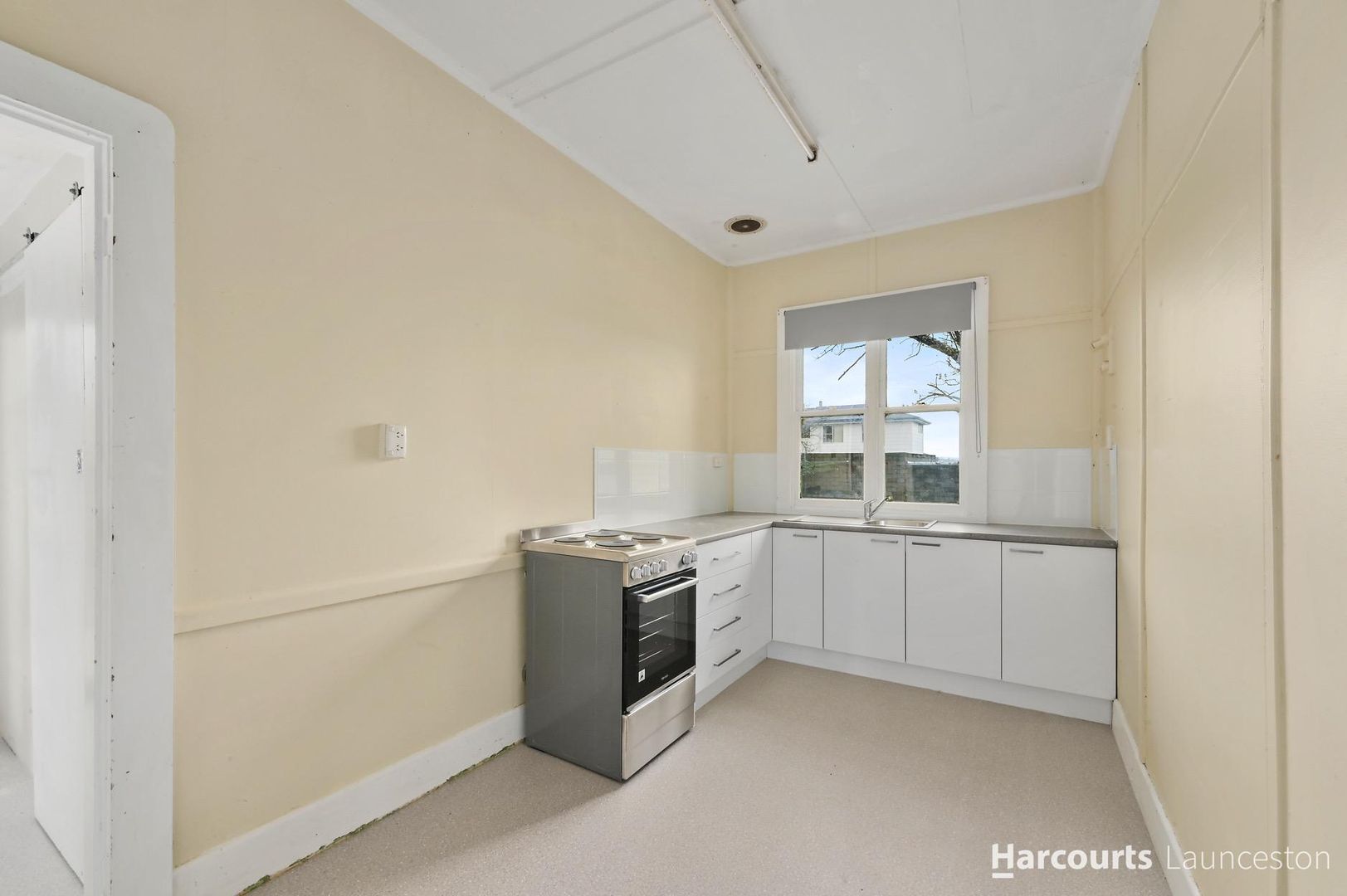 16 Walkers Avenue, Newnham TAS 7248 House For Rent 450 Domain