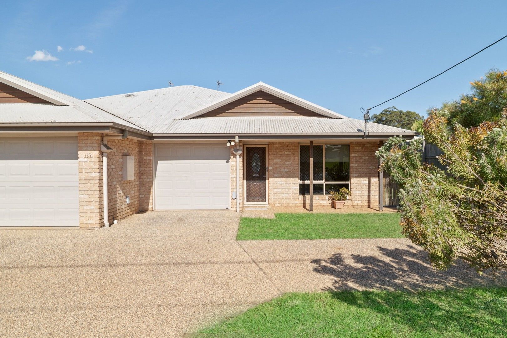 2 bedrooms Apartment / Unit / Flat in Unit 2/150 Tor Street ROCKVILLE QLD, 4350