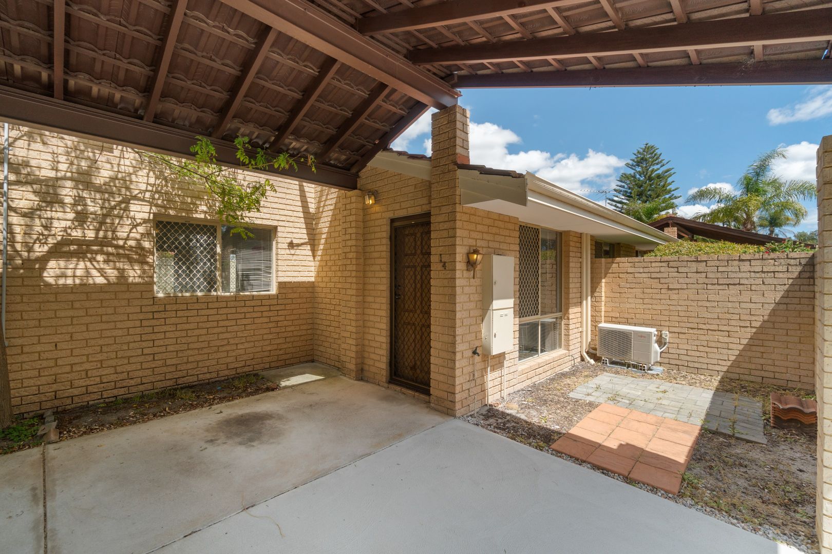 14/15 Honeysuckle Close, Ballajura WA 6066, Image 2