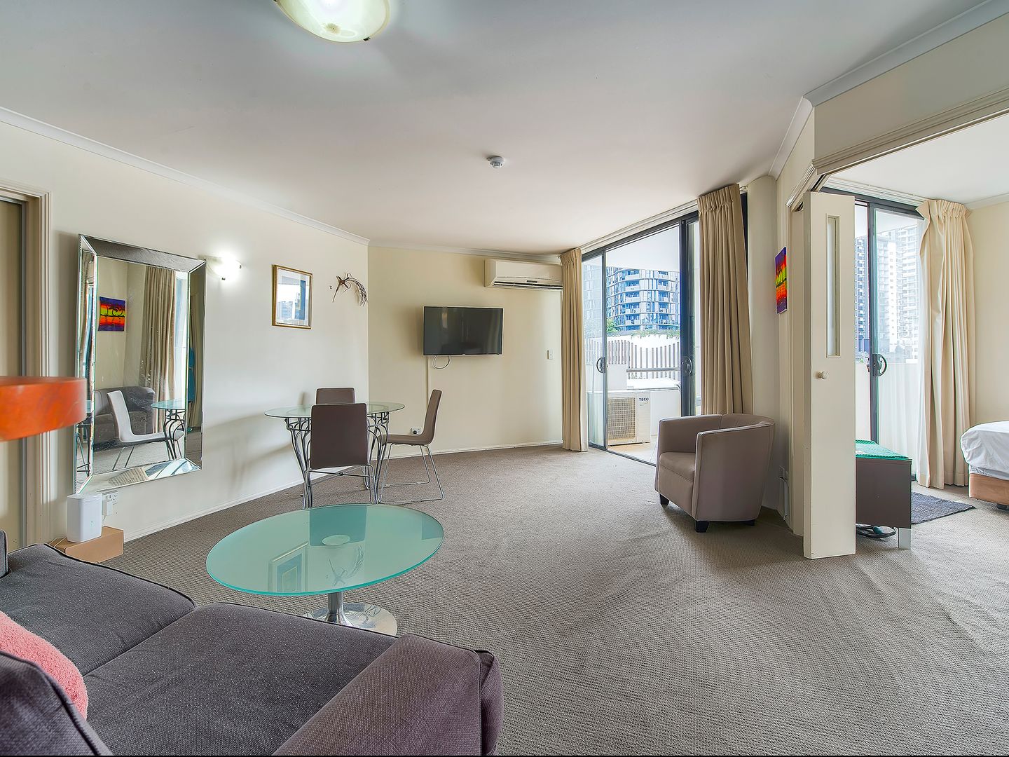 503-504/5 Edmondstone Street, South Brisbane QLD 4101, Image 2